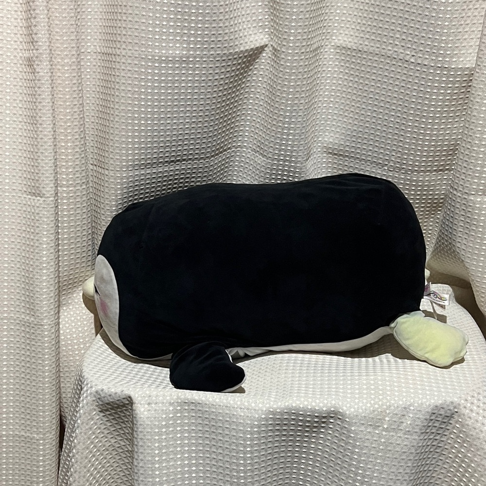 Squishmallows 18” Justice Exclusive Black and White Penguin Plush - Picture 5 of 6